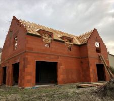 Charpente achev&eacute;e ! :)