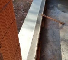 Rebord de fenêtres et de baie vitré fait