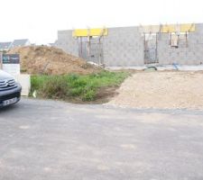 FIN OCTOBRE &Eacute;L&Eacute;VATION DES MURS COMMENCENT