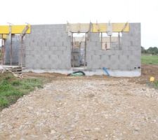 FIN OCTOBRE &Eacute;L&Eacute;VATION DES MURS COMMENCENT