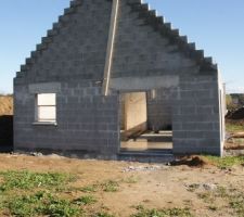 D&Eacute;BUT NOVEMBRE L'ELEVATION DES MURS EST FINI