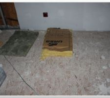 Isolant utilis&eacute; une laine de verre de 100 avec un kraft et laine de verre de 45 mm