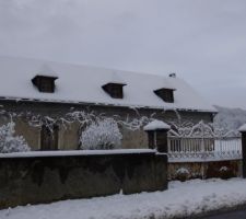 Premi&egrave;re neige 2017 : Fa&ccedil;ade et mur de cl&ocirc;ture