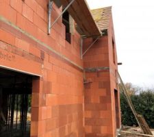 Visu du bas sur les quelques tuiles pos&eacute;es