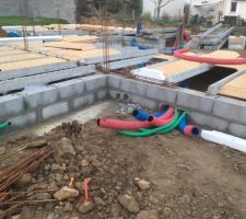 Installation r&eacute;seaux dans VS. Pose longrines.