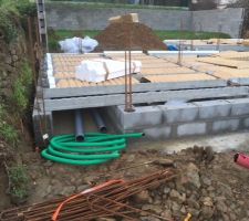 Installation r&eacute;seaux dans VS. Pose longrines.