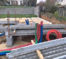 Installation réseaux dans VS. Pose longrines.