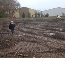 Vue de notre terrain depuis la fa&ccedil;ade est