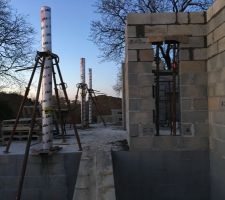 Coulage des poteaux de la terrasse