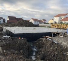 Vide sanitaires et dalles finis