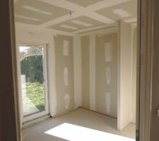 Chambre/bureau avec tête cloison pour placard