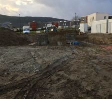 D&eacute;but des fondations aujourd'hui vendredi 15 d&eacute;cembre...enfin! J'esp&egrave;re que la meteo sera cl&eacute;mente