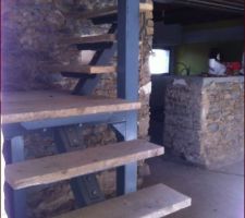 Mise en place des marches de chantier