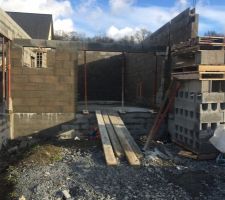 Le rez-de-chauss&eacute;e est fini, il n'y a plus qu'&agrave; couler la dalle de l'&eacute;tage!