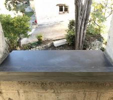 Préparation et installation d'appuis de fenêtres en ardoise