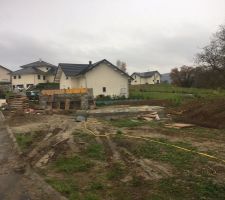 Dalle et garage sont biens avancés