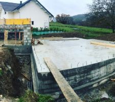 Dalle et garage sont biens avancés