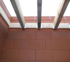 Préparation du coffrage pour terrasse toit plat