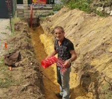 Mise en place gaines alimentation eau - gaz - &eacute;lectricit&eacute; (Raccordements au domaine priv&eacute;)