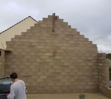 &Eacute;l&eacute;vation des murs du premier &eacute;tage