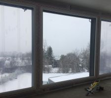 Vue depuis l'intérieur sous la neige