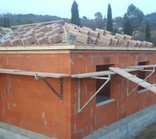Fin du 3eme jour sur la charpente. Vue sur les 2 chambres.