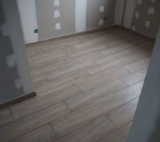 Carrelage imitation parquet chambre amis