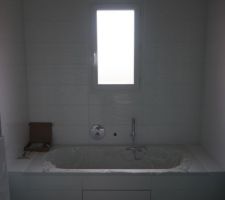 Faïence salle de bain et baignoire