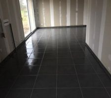 La partie la cuisine. le prolongement du salon/salle à manger