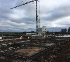 Dalles coul&eacute;es des lots 13-14-15-16 et 25-26
Dont la rue a &eacute;t&eacute; d&eacute;nomm&eacute;e lors du conseil municipal du 10-10-2017 : rue Simone VEIL