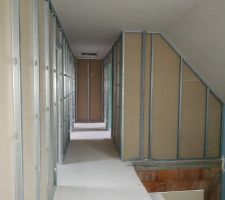 Cloisons du couloir de l'étage