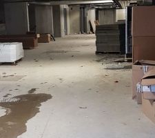 Visite de notre appartement: dans les garages.....