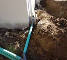 Raccordement de la maison au r&eacute;seau des eaux