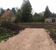 Accès chantier réalisé et dessouchage des arbres