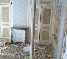 Ancien mur s&eacute;parant le futur salon en 2