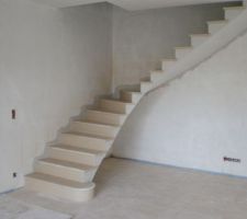 Escalier voute sarrazine,pierre charentaire Combe de brune