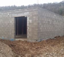 Fin du remblaiement autour de la maison !