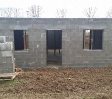 Fin du remblaiement autour de la maison !