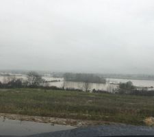 Vu de la rue chèvre haie, c?est l?inondation .