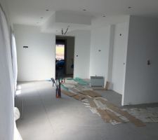 Pose du carrelage du bas