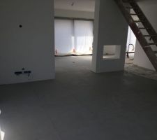 Pose du carrelage du bas