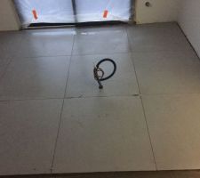 Pose du carrelage du bas
