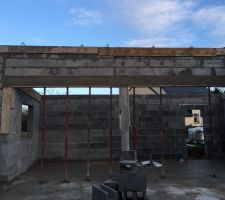 Fin de la grosse ma&ccedil;onnerie, prochaine grosse &eacute;tape la charpente.