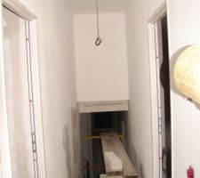 Peinture couloir nuit