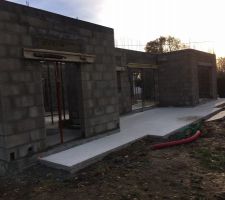 El&eacute;vation RDC et vue de la terrasse