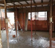 Plancher béton de l'étage terminé