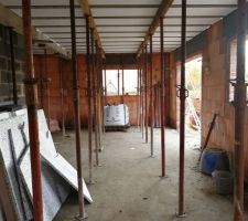 Plancher béton de l'étage terminé