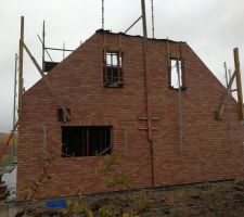 D&eacute;but d'&eacute;l&eacute;vation des pignons