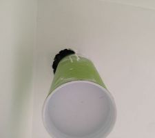 Laisse, il ne verront pas le trou, il est derri&egrave;re le tuyau vert ...