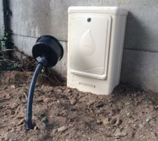 Pose du compteur d'eau , tout un symbole ...